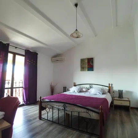 Exclusive Annex * Ρόβινι