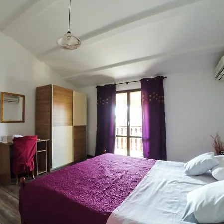 Exclusive Annex Daire *